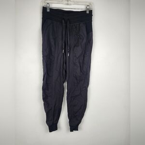 Lululemon Ready to Rulu Ripstop Jogger – Size 6